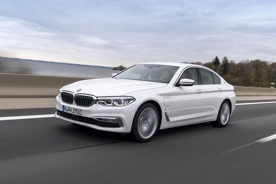  BMW 530e 2017 года  (WW) (фото 30 из 57)